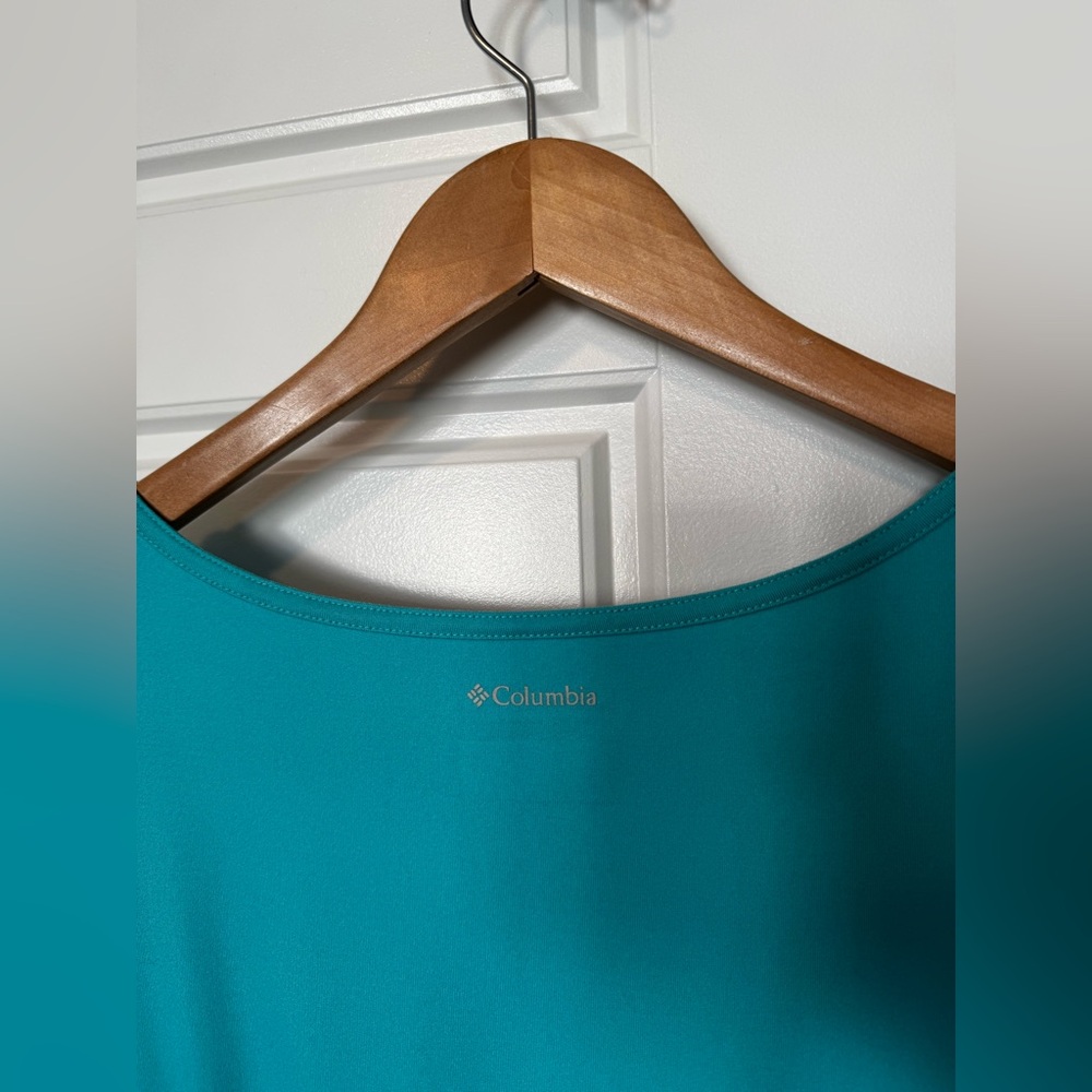Women’s Columbia Dress - Picture 4 of 5